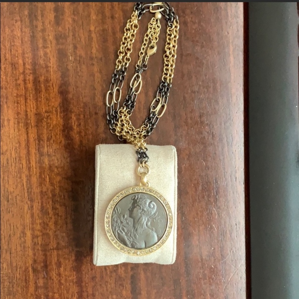 Gold coin necklace